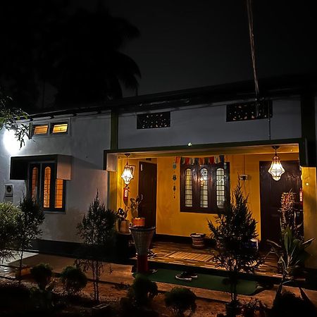 Stargaze Backpackers Hostel Guwahati Buitenkant foto