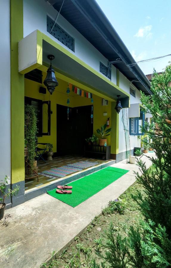 Stargaze Backpackers Hostel Guwahati Buitenkant foto