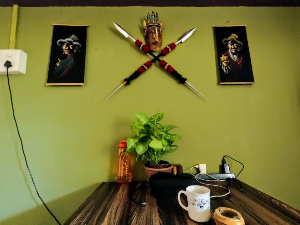 Stargaze Backpackers Hostel Guwahati Buitenkant foto