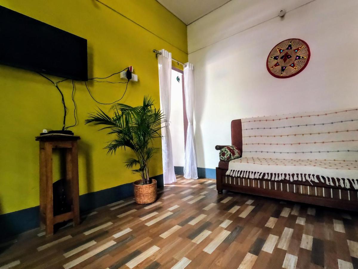 Stargaze Backpackers Hostel Guwahati Buitenkant foto