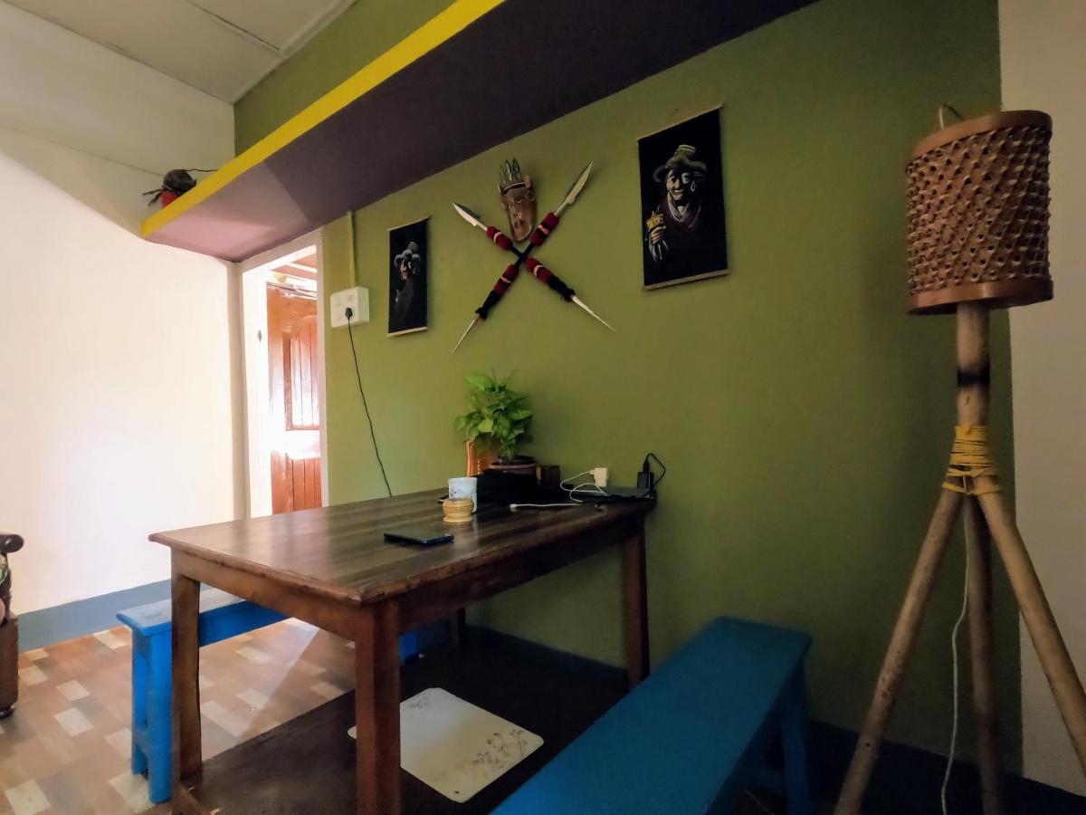 Stargaze Backpackers Hostel Guwahati Buitenkant foto