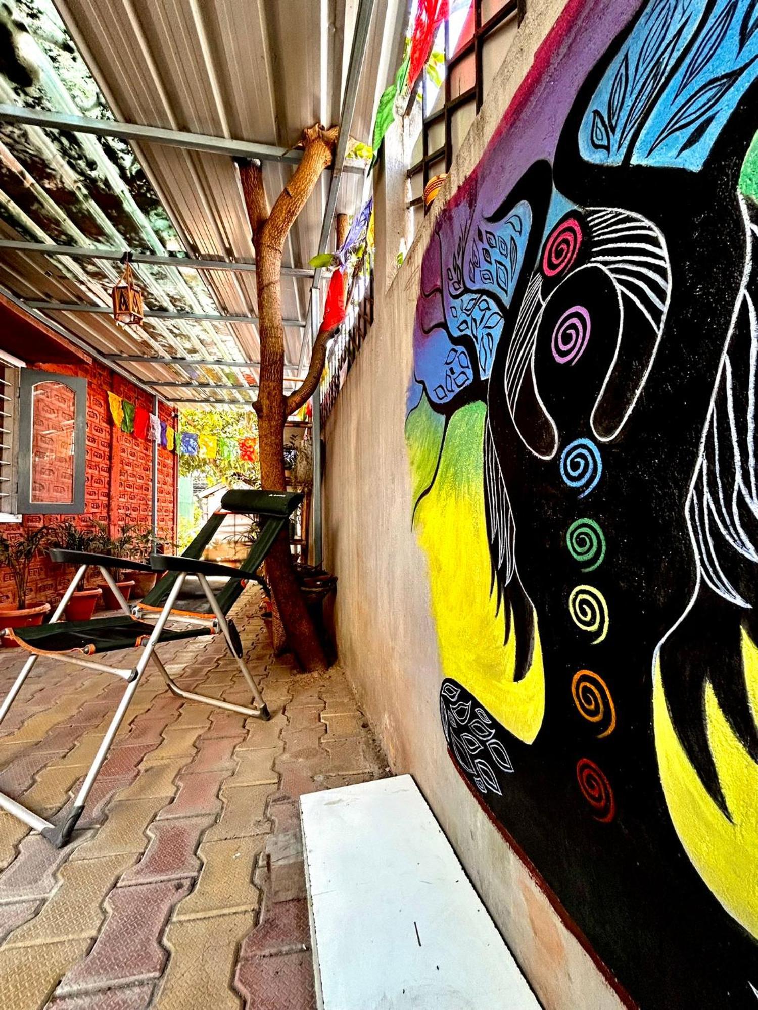 Stargaze Backpackers Hostel Guwahati Buitenkant foto