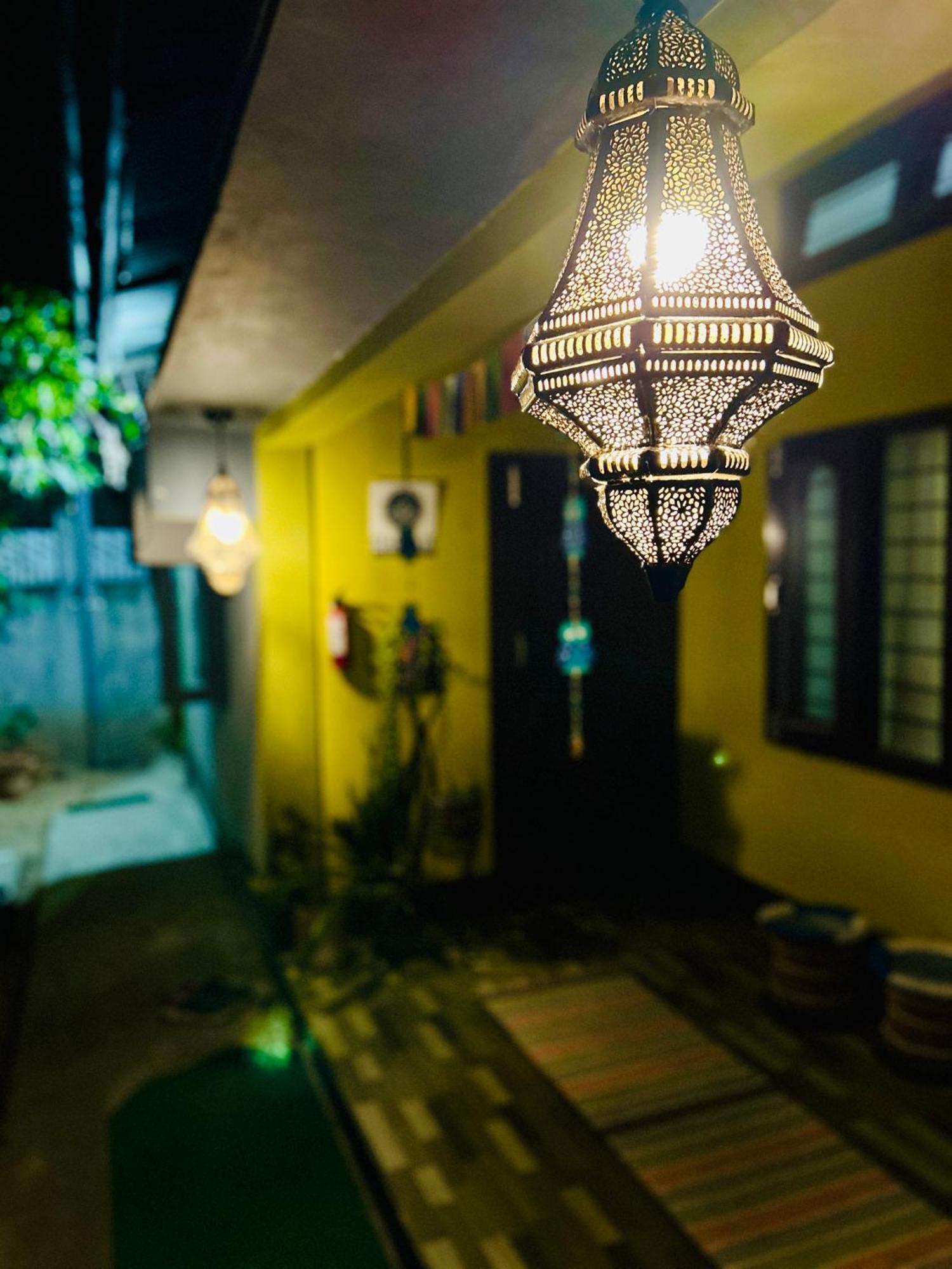 Stargaze Backpackers Hostel Guwahati Buitenkant foto