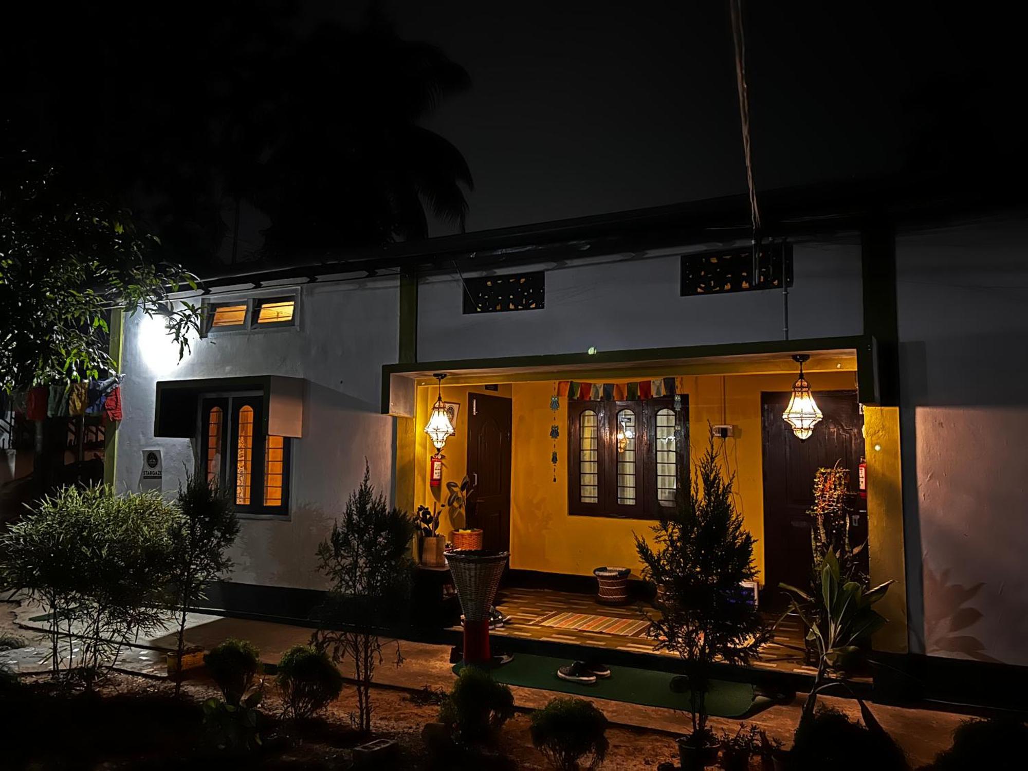 Stargaze Backpackers Hostel Guwahati Buitenkant foto