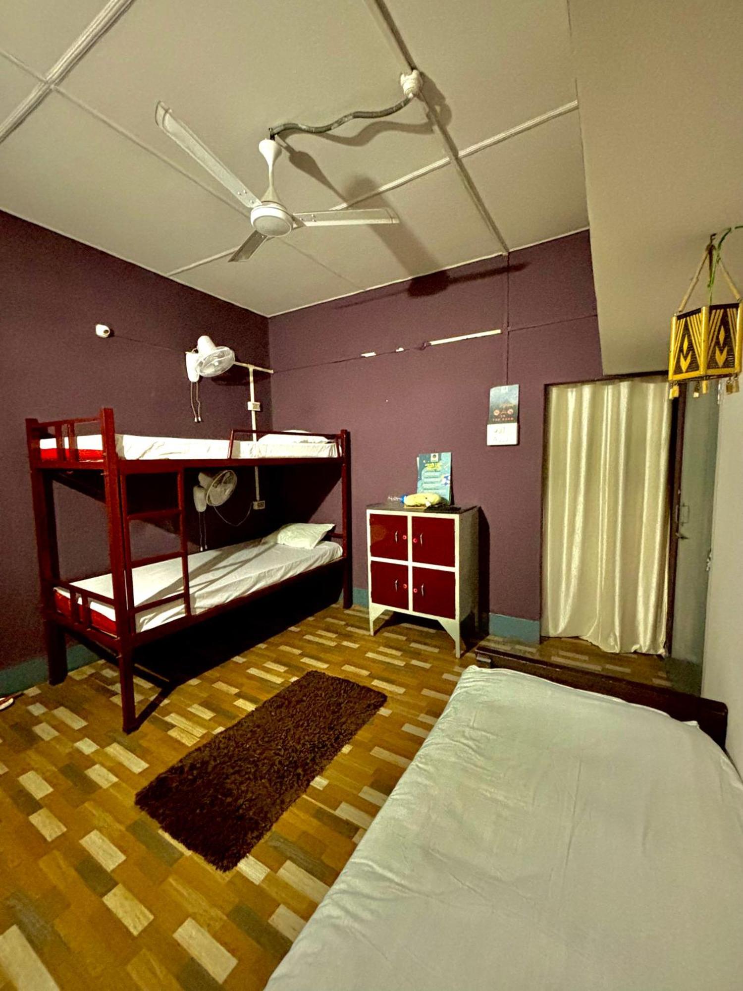 Stargaze Backpackers Hostel Guwahati Buitenkant foto